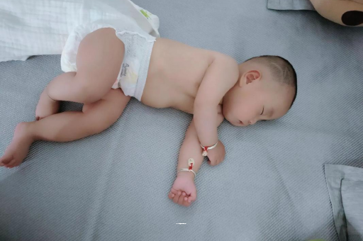兰州宝宝积食发烧怎么处理